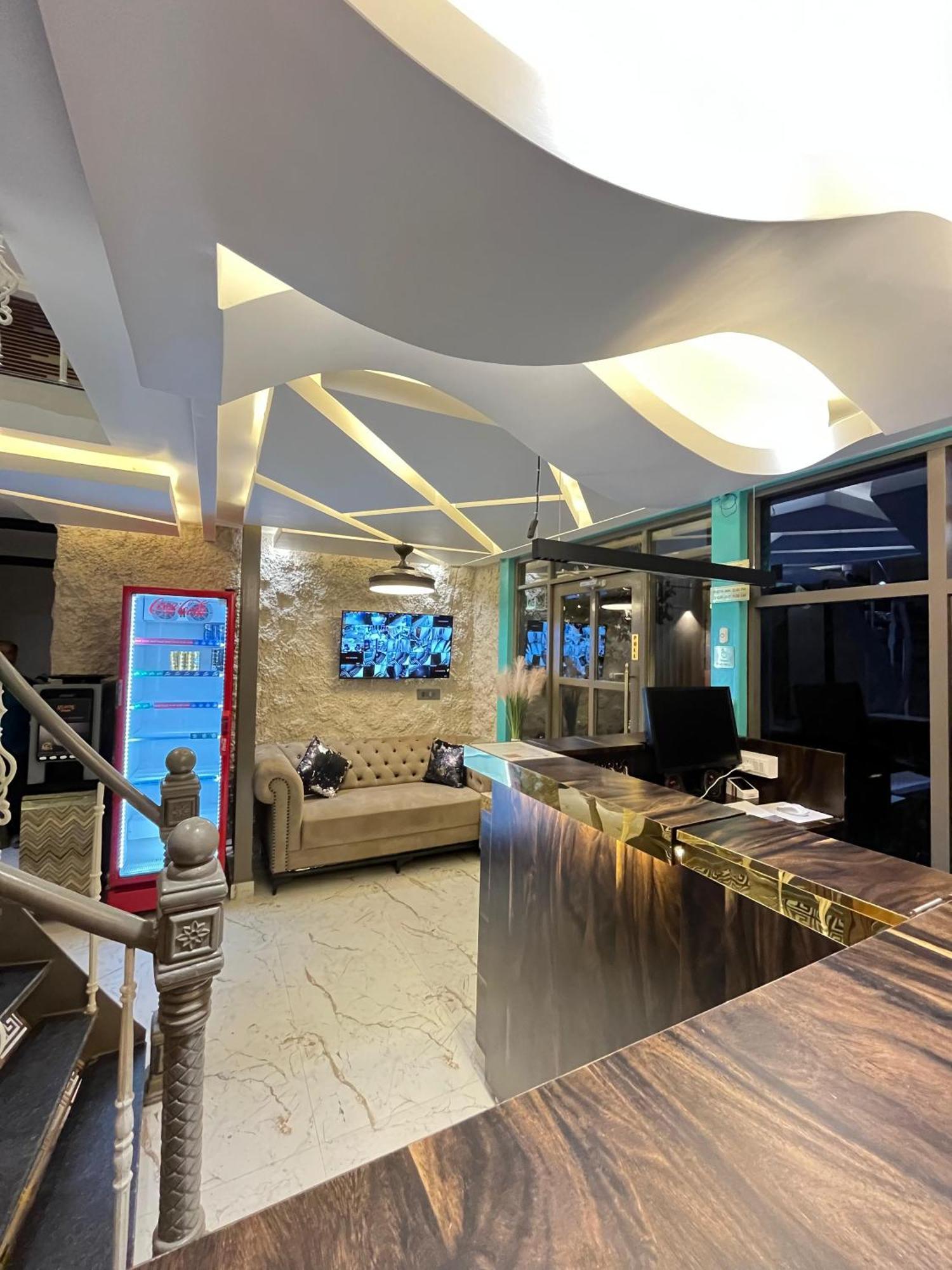 Hotel Lg Suites Bangalore Dış mekan fotoğraf