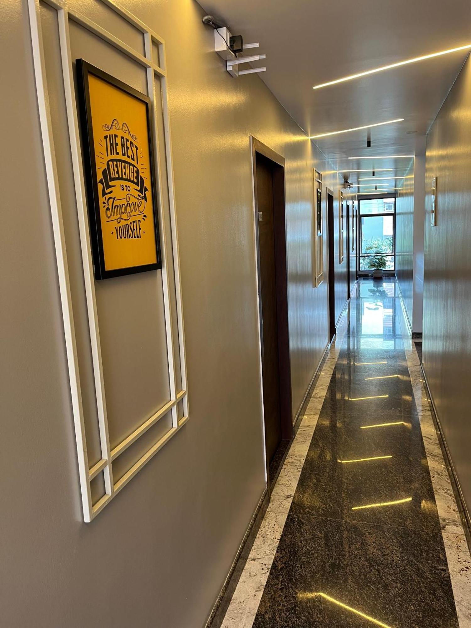 Hotel Lg Suites Bangalore Dış mekan fotoğraf